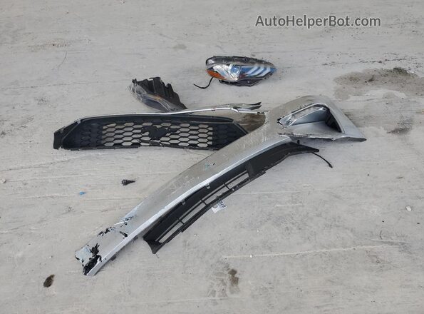 1FATP8UH3J5155269 2018 FORD MUSTANG Silver 