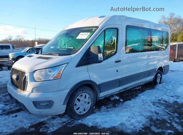 1FBAX2C83NKA73702 2022 FORD PASSENGER White Front left