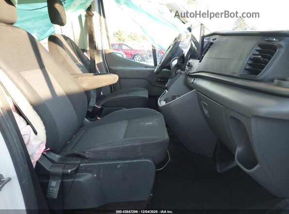 1FBAX2C83NKA73702 2022 FORD PASSENGER White Front interior view