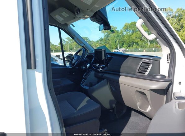 1FBAX2C84PKB12512 2023 FORD PASSENGER Белый 