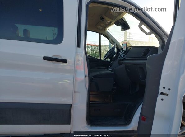 1FBAX2Y85MKA66046 2021 FORD PASSENGER White წინა სალონის ხედი