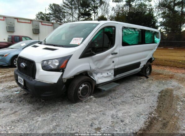 1FBAX2Y85RKB29878 2024 FORD PASSENGER White Առջևի ձախ երեք քառորդ տեսարան