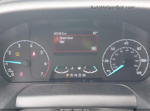 1FBAX2YG7PKB09068 2023 FORD PASSENGER White Հետևի նստատեղերի տեսք