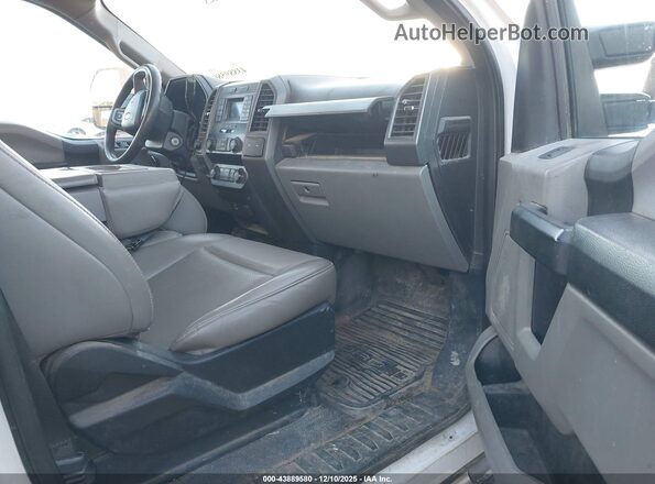 1FD7W2B67LEC25190 2020 FORD F-250 White Вид салону спереду