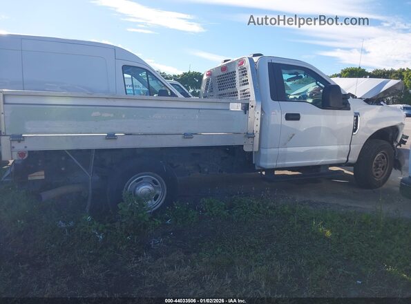 1FDBF2A68MED31600 2021 FORD F-250 White Vista interior trasera