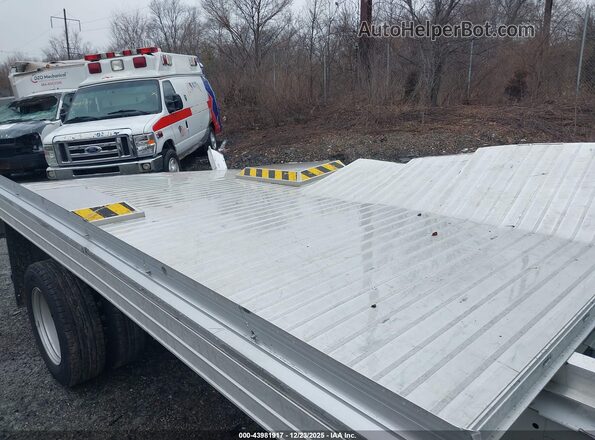 1FDBF6Z89RKA07836 2024 FORD TRANSIT-350 White Widok tylnych siedzeń