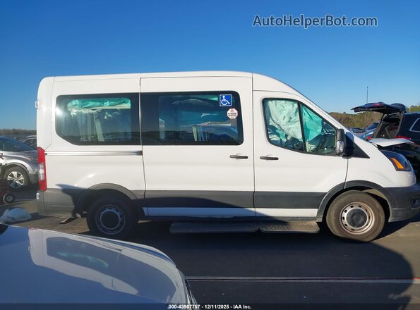 1FDZK1C84LKB00938 2020 FORD PASSENGER White Սալոնի հետևի տեսք