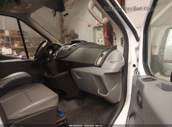 1FDZX2CMXKKB87084 2019 FORD TRANSIT-350 Белый Вид салона спереди