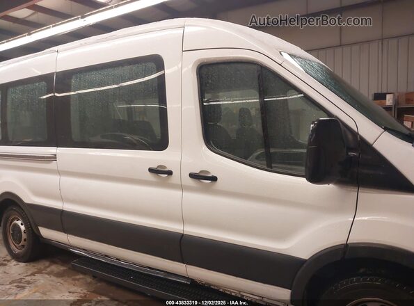 1FDZX2CMXKKB87084 2019 FORD TRANSIT-350 Белый Вид задней части салона