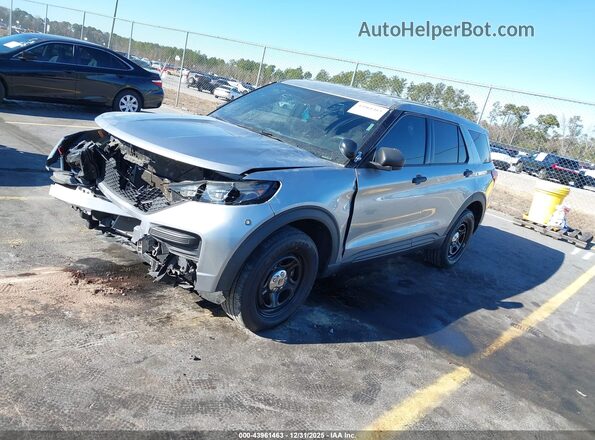 1FM5K8AB8NGA26984 2022 FORD POLICE INTERCEPTOR Silver წინა მარცხენა ხედი სამი მეოთხედიდან