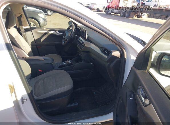 1FMCU0G67LUB92084 2020 FORD ESCAPE White Front interior view