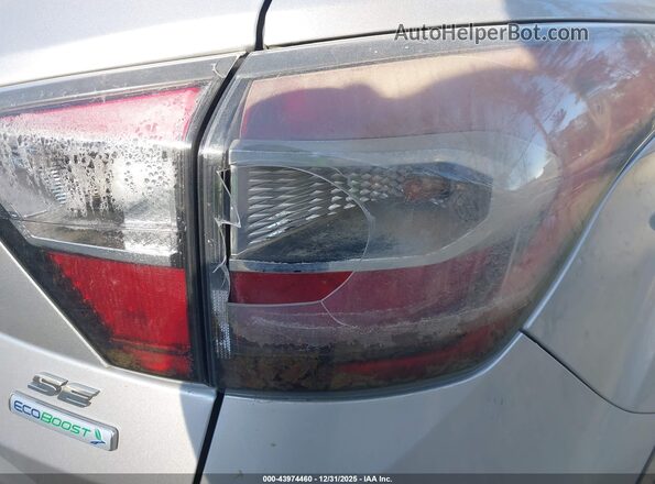1FMCU0GD1HUB53335 2017 FORD ESCAPE Silver Front view