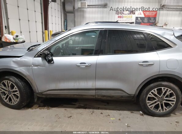 1FMCU9CZ4NUB29385 2022 FORD ESCAPE Silver 