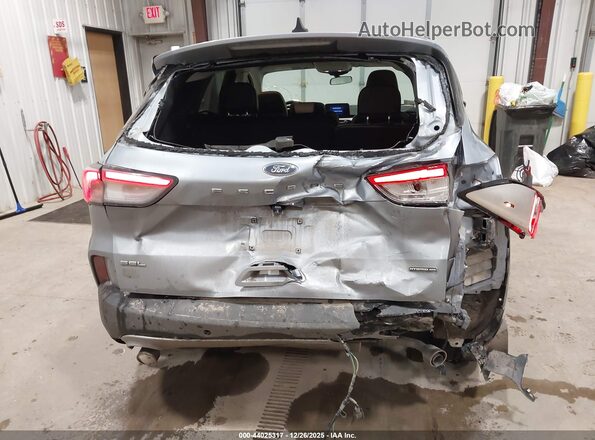 1FMCU9CZ4NUB29385 2022 FORD ESCAPE Silver Widok z przodu