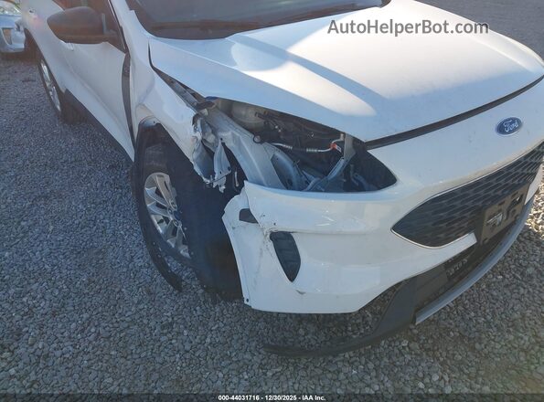 1FMCU9G6XNUB16592 2022 FORD ESCAPE Белый Вид спереди