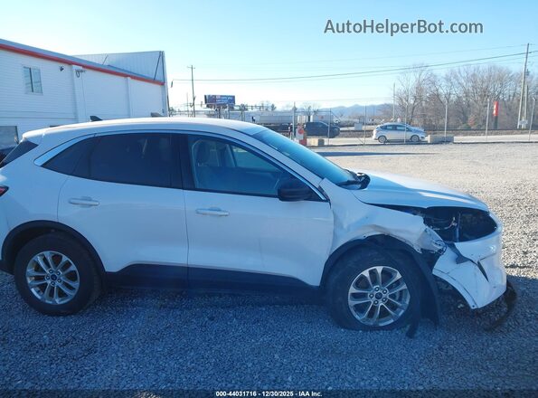 1FMCU9G6XNUB16592 2022 FORD ESCAPE Белый Панорамный вид салона 360°