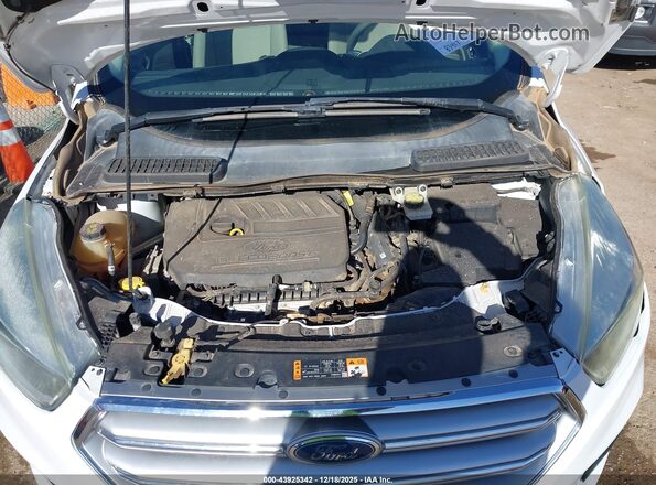 1FMCU9GD0HUB90221 2017 FORD ESCAPE Белый Вид сзади
