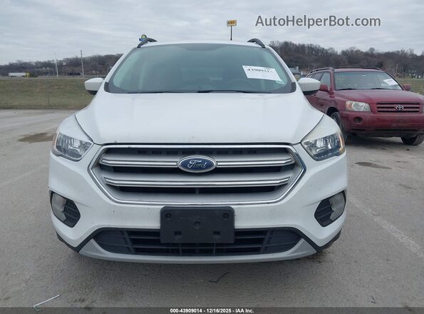 1FMCU9GD3JUC69601 2018 FORD ESCAPE White Սարքավորումների վահանակի տեսք