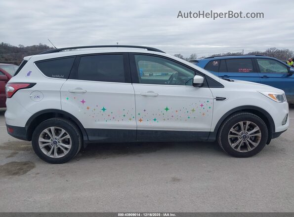 1FMCU9GD3JUC69601 2018 FORD ESCAPE White Սալոնի հետևի տեսք