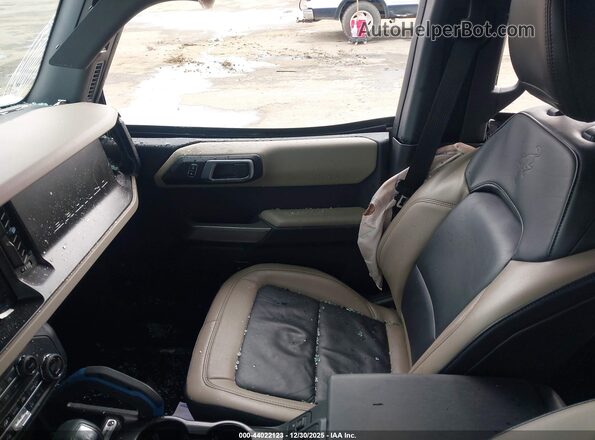 1FMEE5DP0PLB46401 2023 FORD BRONCO Gray Front interior view