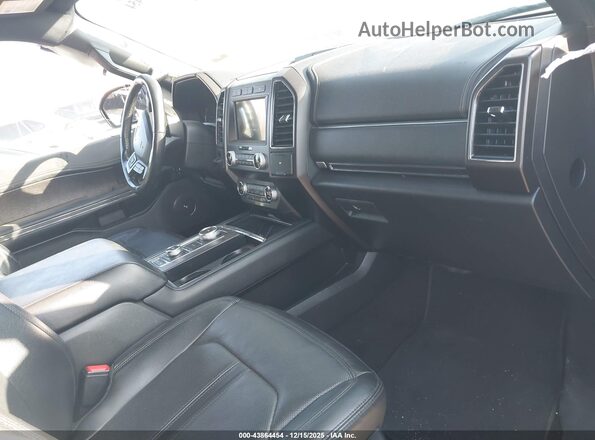 1FMJK2AT2MEA42290 2021 FORD EXPEDITION Silver Front interior view