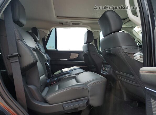 1FMJU1J82SEA18603 2025 FORD EXPEDITION Gray Widok wnętrza z tyłu