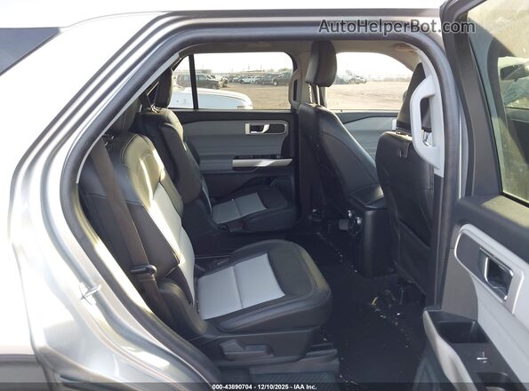 1FMSK7DHXNGC15360 2022 FORD FORD EXPLORER Silver Vista de la etiqueta del VIN