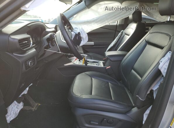 1FMSK8DH4RGA58680 2024 FORD FORD EXPLORER Silver Front interior view
