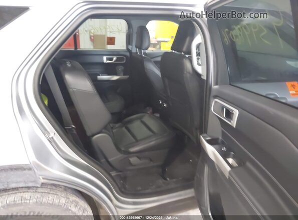 1FMSK8DH9NGC17865 2022 FORD FORD EXPLORER Серебряный Вид наклейки с VIN-кодом