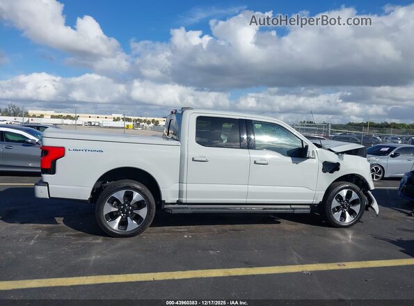 1FT6W1EV4PWG50847 2023 FORD F-150 LIGHTNING Gray ხელსაწყოთა პანელის ხედი