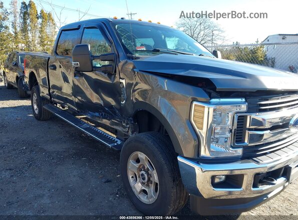 1FT7W2B68JEB24628 2018 FORD F-250 Gray 