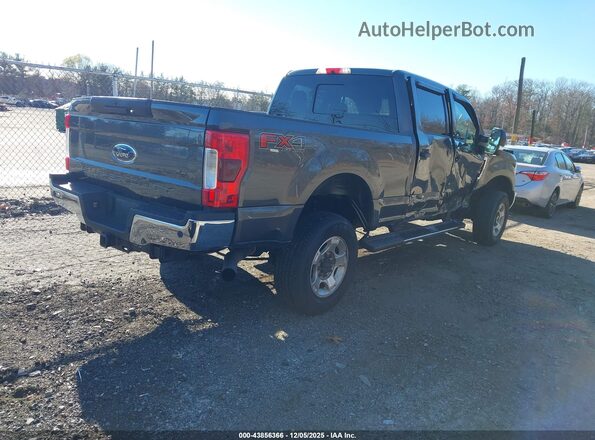 1FT7W2B68JEB24628 2018 FORD F-250 Gray 