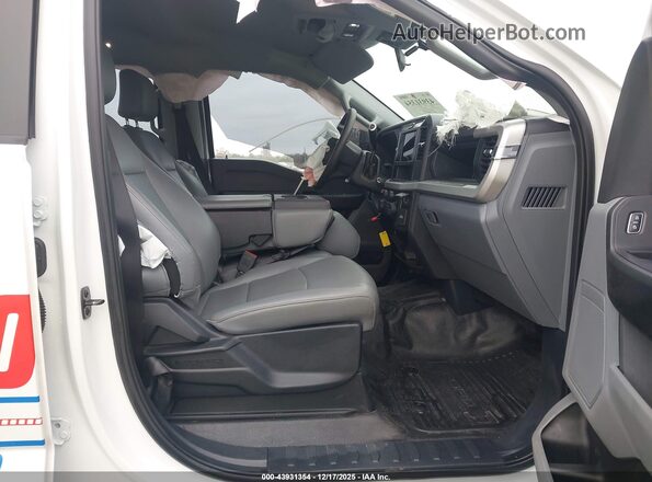 1FT7W2BA3SED38061 2025 FORD F-250 Белый Вид салона спереди