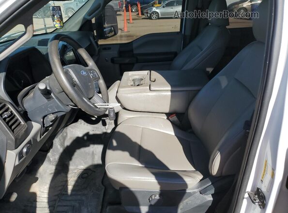 1FT7W2BT4NEF58749 2022 FORD F250 White წინა სალონის ხედი