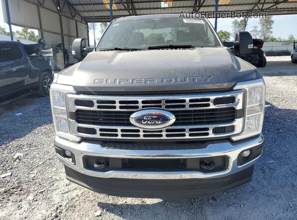 1FT7W2BT4REF68994 2024 FORD F250 Gray Widok z przodu