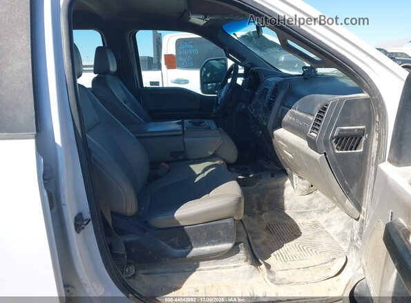1FT7W3AT9JEC70663 2018 FORD F350 White 
