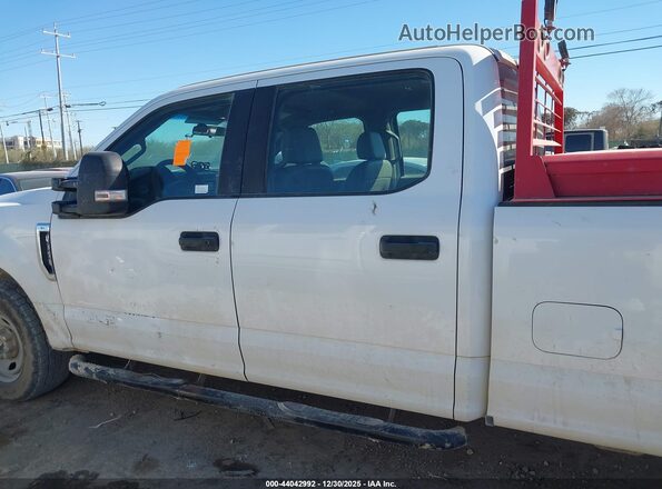 1FT7W3AT9JEC70663 2018 FORD F350 White 
