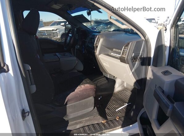 1FT7X2B60NEC70296 2022 FORD F-250 White Вид салону спереду