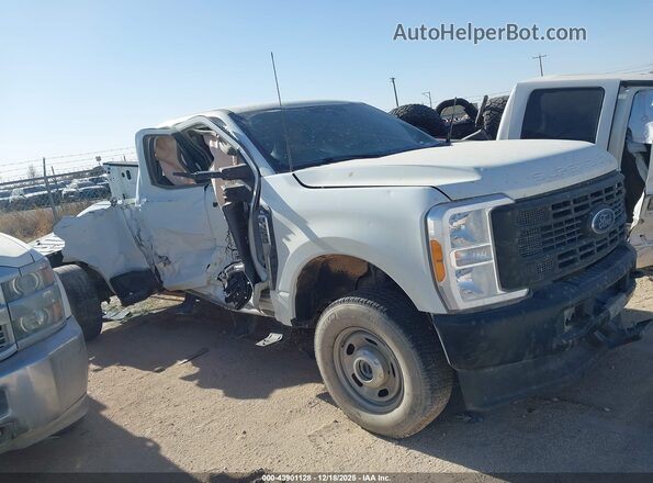 1FT7X2BA0PEC70516 2023 FORD F-250 White Սարքավորումների վահանակի տեսք