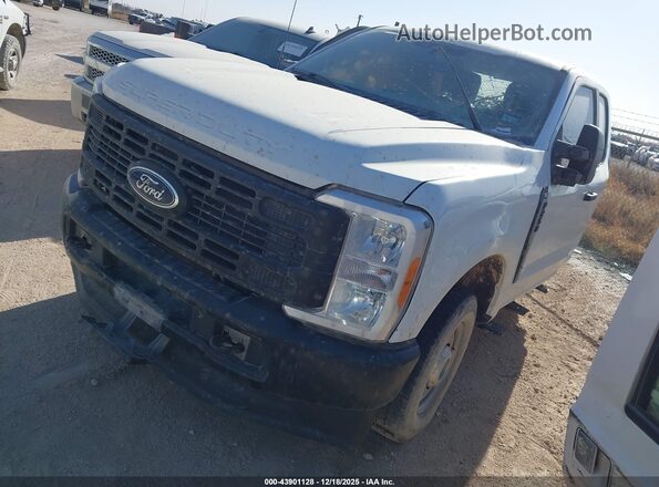 1FT7X2BA0PEC70516 2023 FORD F-250 White Առջևի ձախ երեք քառորդ տեսարան