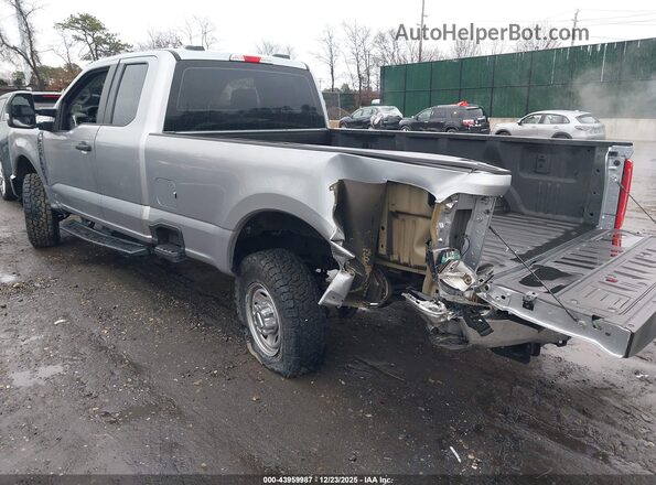 1FT7X2BA2PEE18679 2023 FORD F-250 Silver Tył lewy