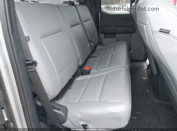 1FT7X2BA2PEE18679 2023 FORD F-250 Silver Widok naklejki z numerem VIN