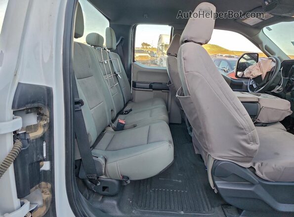 1FT7X2BN5NED45758 2022 FORD F250 White Հետևի նստատեղերի տեսք