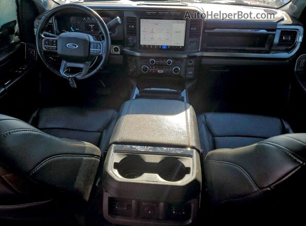 1FT8W2BT2REC13942 2024 FORD F250 Red Vista del salpicadero