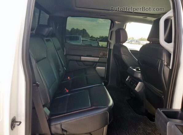 1FT8W2BT4PED38017 2023 FORD F250 White Widok tylnych siedzeń