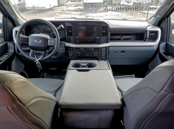 1FT8W3DT2REF49982 2024 FORD F350 Белый Вид панели приборов