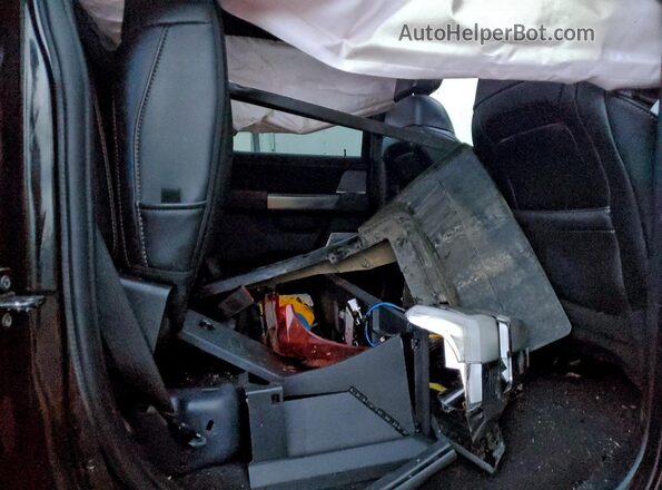 1FT8W4DM0REC84137 2024 FORD F450 Black Rear seats view
