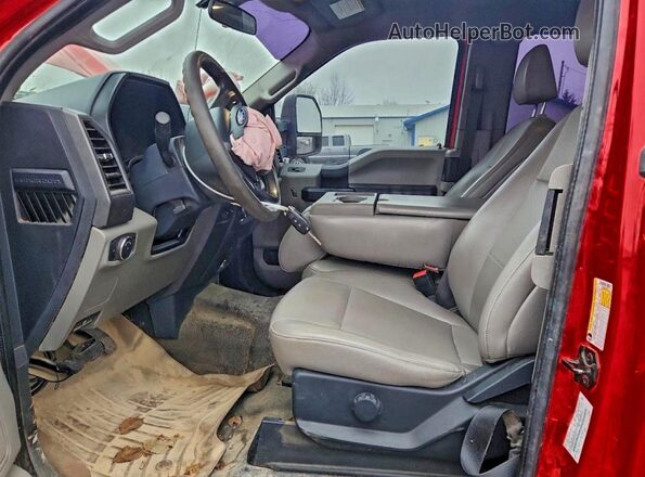 1FT8X3B63NEF21225 2022 FORD F350 Red Widok wnętrza z przodu