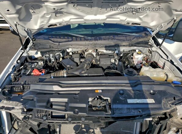 1FTBF2A60NED45920 2022 FORD F250 White Widok wnętrza z tyłu