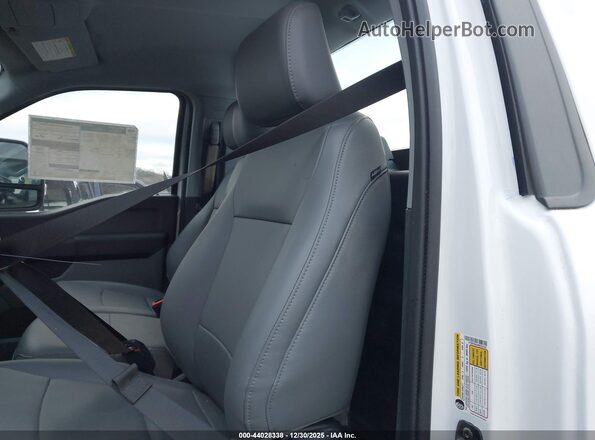 1FTBF2BA4REC63164 2024 FORD F-250 Белый Вид задних сидений